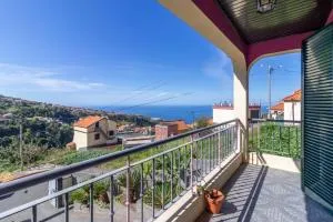 Casa Central - Peceful Mountain Retreat in Calheta - Ribeira do Raposo