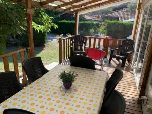 Campings Le mobilhome de Evelyne et Serge : photos des chambres