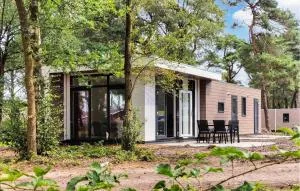 2 Bedroom Amazing Home In Hellendoorn - Luttenberg