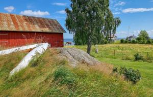 Awesome Home In Frändefors