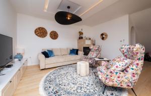 Gorgeous Home In Bale With Sauna 