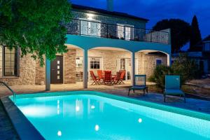 Villa Agape - heated pool