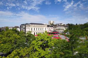 Cholet, en Centre-Ville et Spacieux, Proche du Parc du Puy DuFou