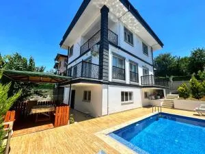 Eşyalı havuzlu Daire muhafazakar aileler içindir - Doger Koyu