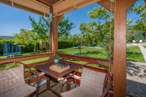 Villa Ida, a charming villa in a rustic setting