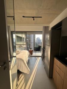 Studio no metrô Santa Cruz