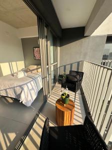 Studio no metrô Santa Cruz