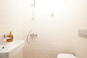 Charming 3BR 2Bath AC in Center - Santur D2