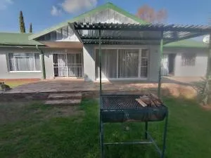 @14 van Blommenstein st - Fichardtpark