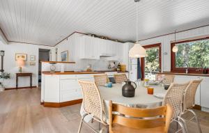 4 Bedroom Stunning Home In Rørvig