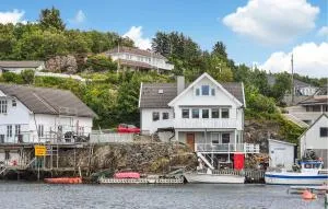 Beach Front Apartment In Steinsland - Nese