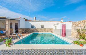 3 Bedroom Stunning Home In Peñaflor