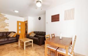 Beautiful Apartment In La Tercia