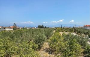 Lovely Home In Kamari Xylokastro