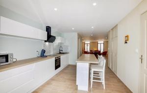 3 Bedroom Nice Home In Saint-Génis-Des-Fontai