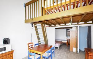 Beautiful Apartment In Le Barcarès