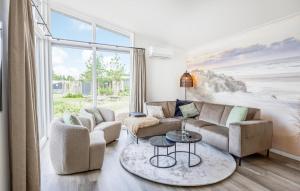 2 Bedroom Lovely Home In Voorthuizen