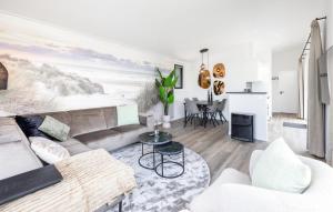 2 Bedroom Lovely Home In Voorthuizen