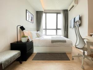 Stylish Modern 1BR - BTS Phrom Phong - Ultra Fast WiFi