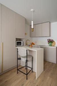 "M&D ApartmentsLviv"- White Great Britain