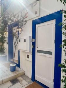 Cozy 1-Bdrm Apt in City Center