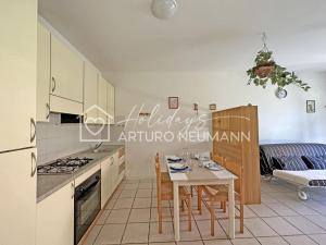 635 - Bilocale a Marcelli al Villaggio Rosa, con giardino e barbecue in muratura, climatizzato - SPIAGGIA AL WHITE BEACH CLUB INCLUSA