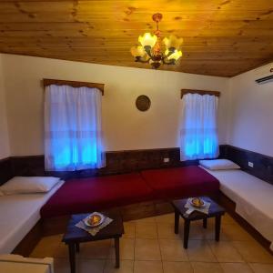 SANTA ROOM-OLD BAZAAR CENTER-Gjirokaster