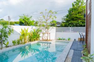 Tenki Poolvilla surin