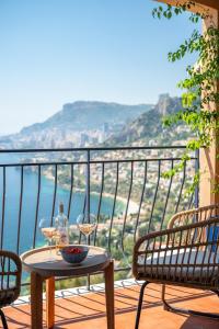 Appartements Le COQ Grace Kelly - Parking - AC - Amazing view : photos des chambres