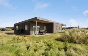 3 Bedroom Lovely Home In Ringkøbing - Halkær