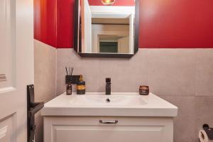 Charming 3BR 2Bath AC in Center - Santur D8