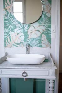 B&B / Chambres d'hotes Le jardin de Gassiot : Chambre Lit King-Size