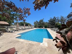 Solenzara- appartement 5 personnes vue mer dans résidence avec piscine