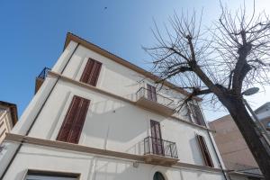 Piazza Verdi SP Roseto Vacanza New