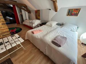 Villas Le Chesnoy 17 pers piscine tennis : photos des chambres