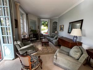 Villas Le Chesnoy 17 pers piscine tennis : photos des chambres
