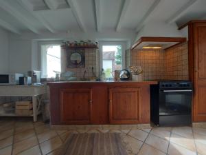 Maisons de vacances Gite paisible avec jardin, proche nature et sites historiques, ideale pour detente et activites outdoor. - FR-1-581-138 : photos des chambres