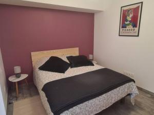 Maisons de vacances Maison de bourg vigneronne avec 3 chambres et tout confort, ideale pour la campagne ! - FR-1-586-44 : photos des chambres