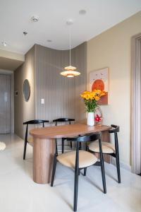 Spacious 2-Bedroom Apartment with Balcony and Pool , Field View