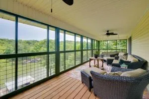 Dock and Fire Pit Waterfront Lake Martin Retreat! - Eclectic