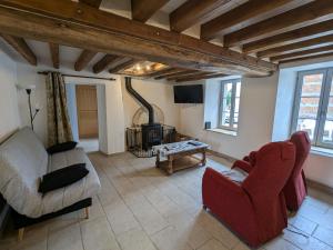 Maisons de vacances Gite familial renove avec jardin, proche foret d-Orleans et activites, a 1h d-Orleans et 2h de Paris - FR-1-590-439 : photos des chambres