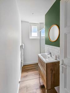 Appartements Evasion Paisible au Creusot - T3 renove et colore : photos des chambres