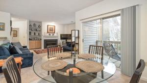 Cozy 1-BR apartment with a seasonal pool