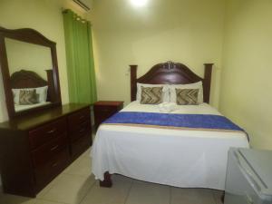 Hotel Enrique I Gazcue, Bed and Breakfast