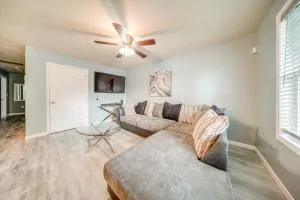 Quaint Erie Home with Smart TVs and Yard 3 Mi to Lake - Эри