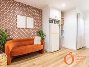 Mid Century 1BR Apt w Patio Near LAX Playa Vista Beach