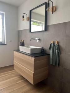 Moderne familienfreundliche Wohnung am Waldrand von Prüm mit Terrasse