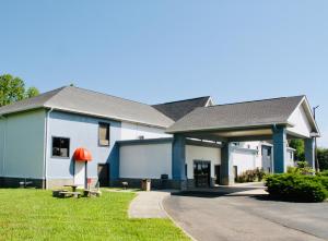 Grand Vista Hotel & Suites