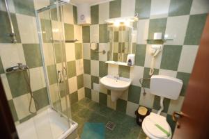 Restaurant Casa Nicolenco Azuga by Genco