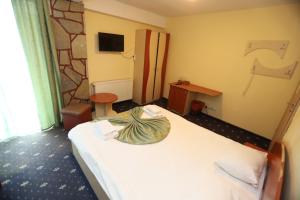 Restaurant Casa Nicolenco Azuga by Genco